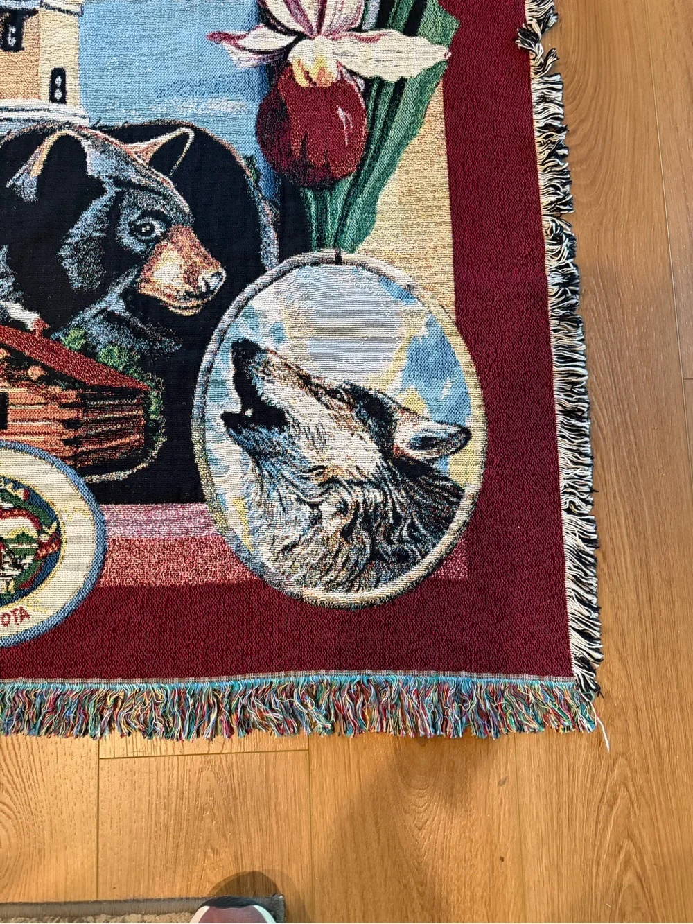 Minnesota Scenic Tapestry Throw Blanket - Maroon